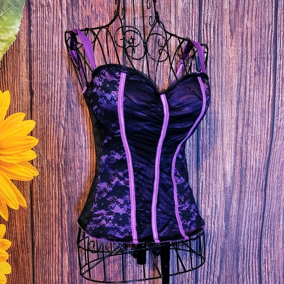 Native Intimates Corset - Picture 2 of 13